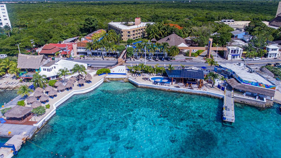 Casa del Mar Cozumel boutique dive resort with beachfront location, intimate atmosphere, and easy access to Cozumel's famous reef system.