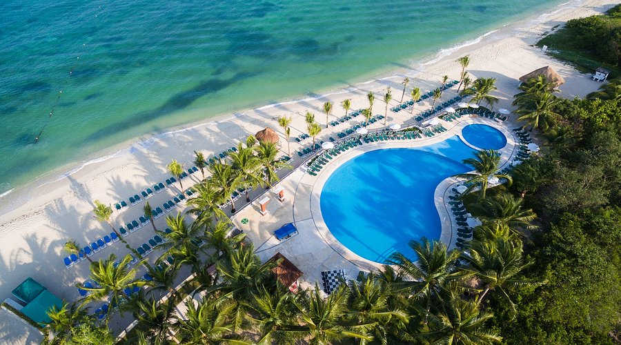 Occidental Cozumel Royal Level all-inclusive resort with beachfront setting, tropical pools, and dive-friendly location on Cozumel Island, Mexico.